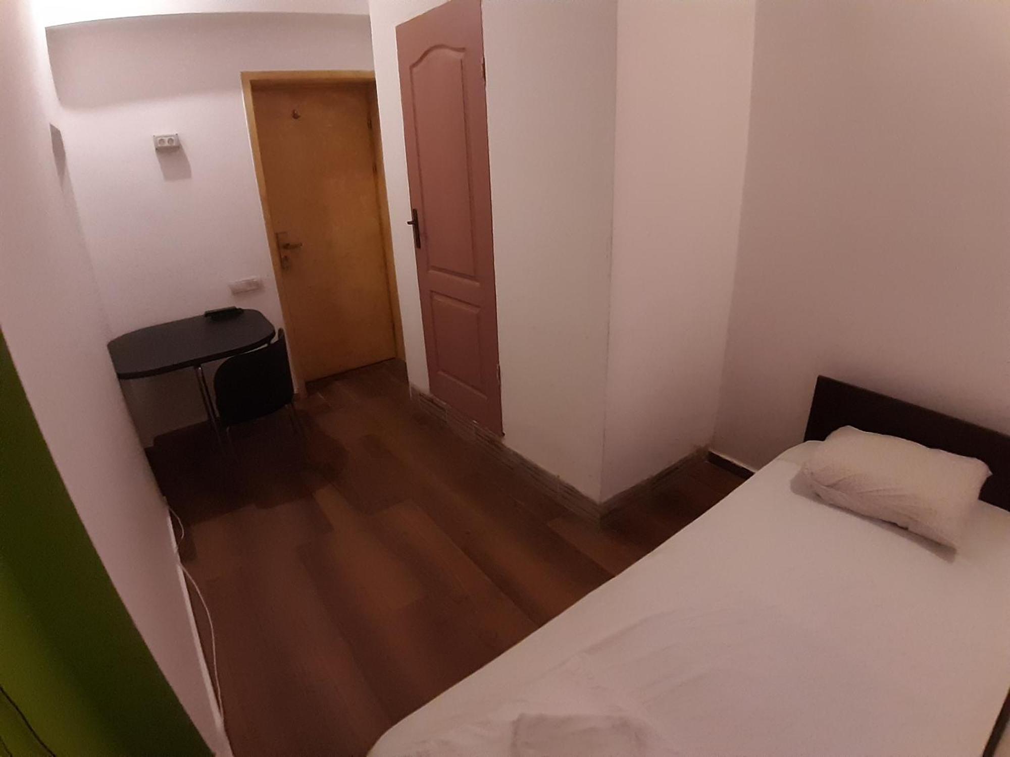 Central Accommodation Budget By Hr Bucarest Exterior foto